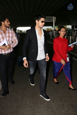 Celebrities Spotted at Airport - 22 of 32