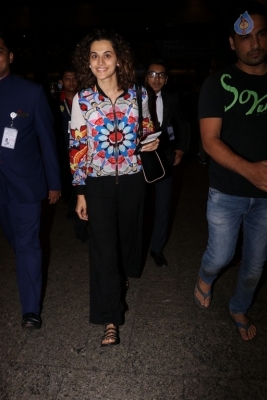 Celebrities Spotted at Airport  - 28 of 56