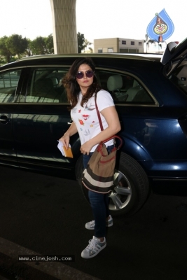 Celebrities Spotted at Airport Photos - 24 of 54
