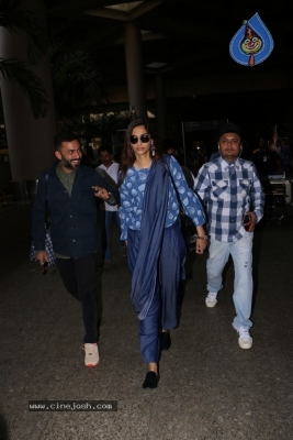 Celebrities Spotted at Airport Photos - 30 of 54