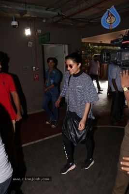 Celebrities Spotted at Airport Photos - 46 of 54