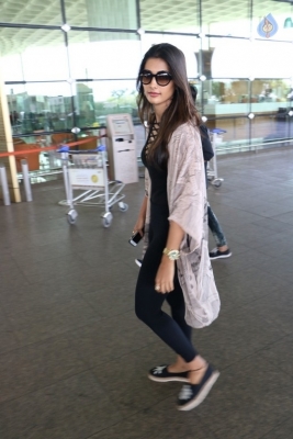 Celebrities Spotted at Mumbai Airport - 24 of 42