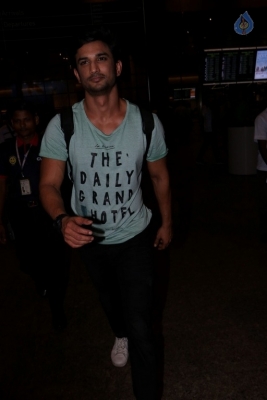Celebrities Spotted at Mumbai Airport - 30 of 42