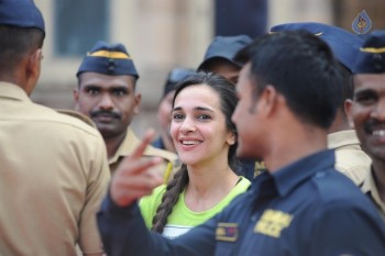 Celebrities Spotted at The Mumbai Marathon 2017 - 6 of 26
