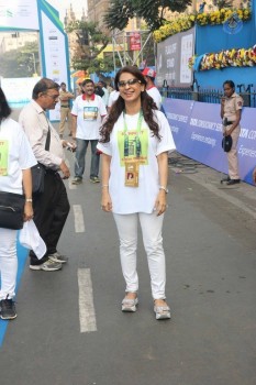 Celebrities Spotted at The Mumbai Marathon 2017 - 7 of 26