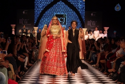 Celebrities Walks On Ramp at IIJW 2017 - 18 of 27