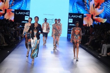 Celebrities Walks the Ramp at LFW 2016 - 19 of 60