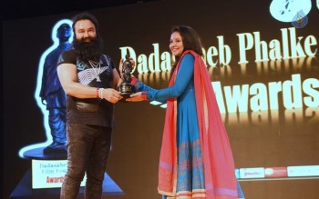 Dadasaheb Phalke Film Foundation Awards 2016 - 32 of 42