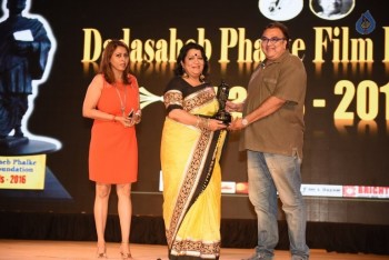Dadasaheb Phalke Film Foundation Awards 2016 - 41 of 42