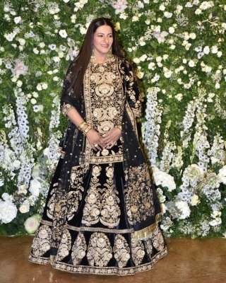 Deepika and Ranveer Mumbai Reception - 7 of 11