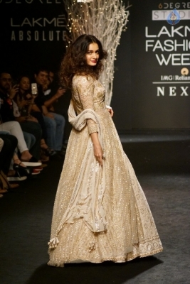 Dia Mirza at LFW Winter Festive 2017 - 4 of 21