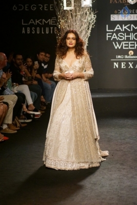 Dia Mirza at LFW Winter Festive 2017 - 18 of 21