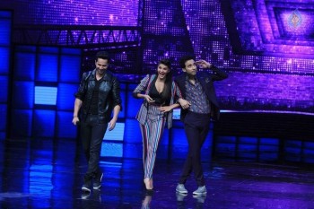 Dishoom Promotion at Star Plus Dance Show - 20 of 37