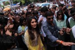 Kareena Heroine Music Launch at Siddhivinayak Temple - 29 of 45