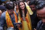 Kareena Heroine Music Launch at Siddhivinayak Temple - 34 of 45