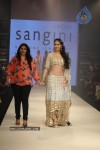 Hot Celebs at IIJW 2012 Show - 129 of 238