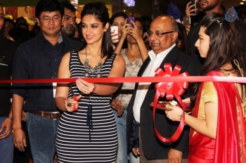 Ileana at Reliance Trends Concept Store Launch - 18 of 62
