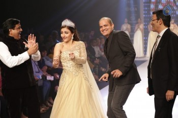 India International Jewellery Week 2015 Fashion Show - 11 of 84