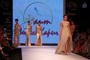 India International Jewellery Week 2015 Show  - 6 of 126