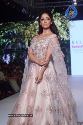 Kaira and Yami at Bombay Times Fashion Week - 23 of 30