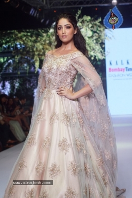 Kaira and Yami at Bombay Times Fashion Week - 27 of 30