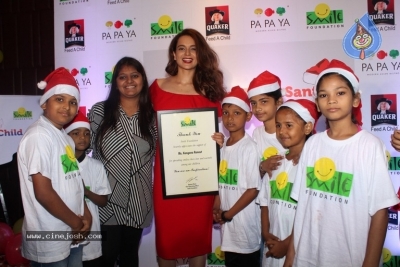 Kangana Celebrating Christmas With Smile Foundation Kids - 14 of 14