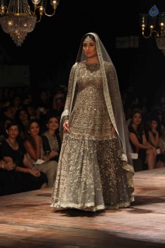 Kareena Kapoor at LFW Winter Festive 2016 - 7 of 42