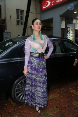 Kareena Kapoor Launches Pregnancy Notes Book - 4 of 15