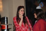 Kareena Kapoor promotes Rujuta Diwekar's diet book - 3 of 27