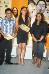 Kareena, Sharman n Madhavan at the Launch of '3 Idiots' script book - 23 of 69