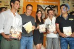 Kareena, Sharman n Madhavan at the Launch of '3 Idiots' script book - 64 of 69
