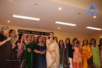 Karisma Kapoor Honoured With Extraordinary Women Award - 8 of 11