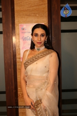 Karisma Kapoor Honoured With Extraordinary Women Award - 10 of 11