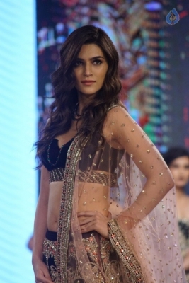 Kriti Sanon at Bomby Times Fashion Week 2017 - 8 of 21