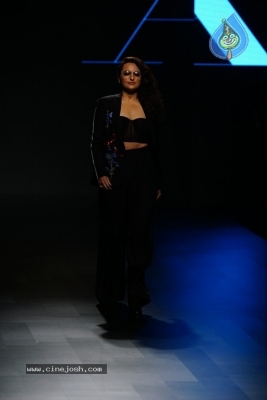 Lakme Fashion Week 2018 Images - 5 of 9