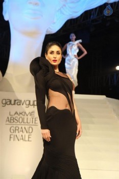 LFW Winter Festive 2015 Grand Finale - 16 of 42