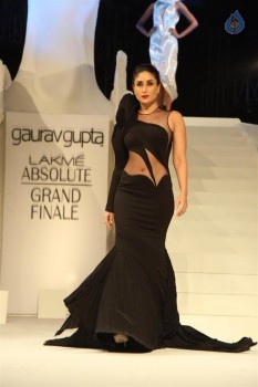 LFW Winter Festive 2015 Grand Finale - 22 of 42
