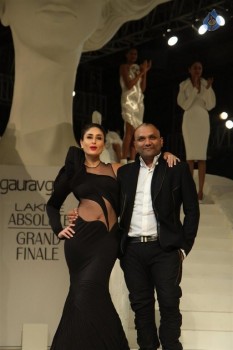 LFW Winter Festive 2015 Grand Finale - 30 of 42