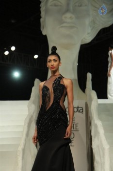 LFW Winter Festive 2015 Grand Finale - 31 of 42