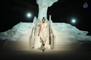 LFW Winter Festive 2015 Grand Finale - 32 of 42