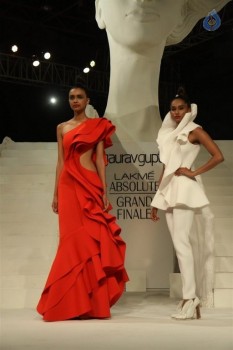 LFW Winter Festive 2015 Grand Finale - 39 of 42