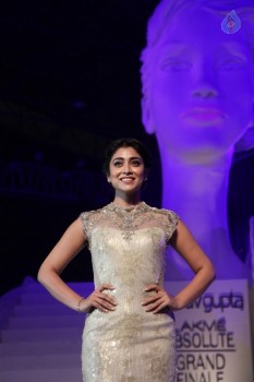 LFW Winter Festive 2015 Grand Finale Red Carpet - 26 of 30