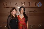 Mahie Gill and Archana Kochar at Gitanjali Gianti Store - 18 of 28
