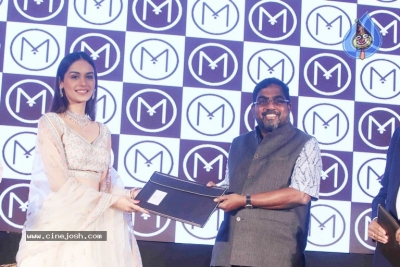 Manushi Chhillar At Press Conference Of Malabar Jewellery Event - 7 of 9