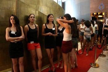 Model Audition Of LFW 2017  With Jury Pooja Hedge Photos - 33 of 34