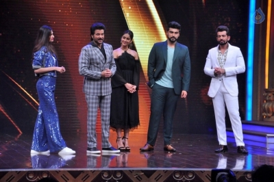 Mubarakan Team at Sabse Bada Kalakar Show - 23 of 27