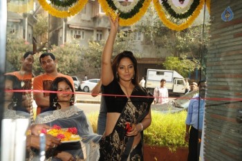 Neetu Chandra Launches Sandhya Singh New Collection - 14 of 21