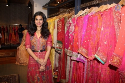 Nimrat Kaur Launches Winter Festive 2017 Collection - 5 of 13