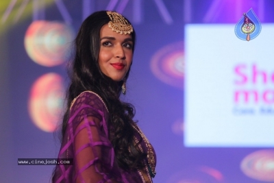 Pooja Hegde and Shamita Shetty at She Matters Fashion Show Photos - 51 of 55