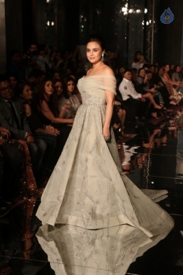 Preity Zinta Walks The Ramp At LFW 2017 - 6 of 15